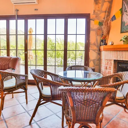 Hotel Rural Serrella 2*