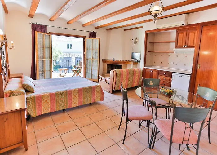 Rural Serrella فندق 2*